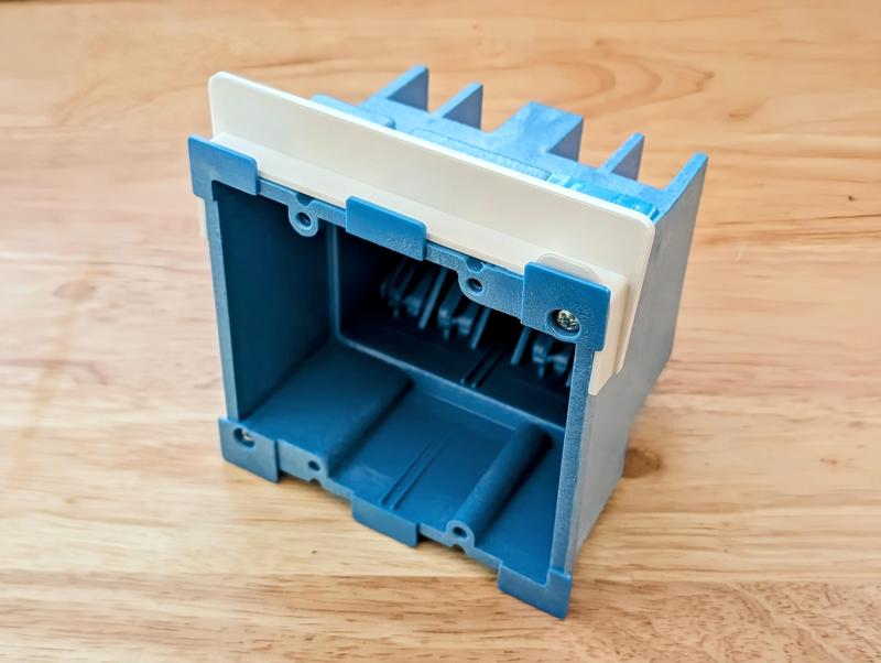 Old Work Electrical Box Brace (2 Gang)