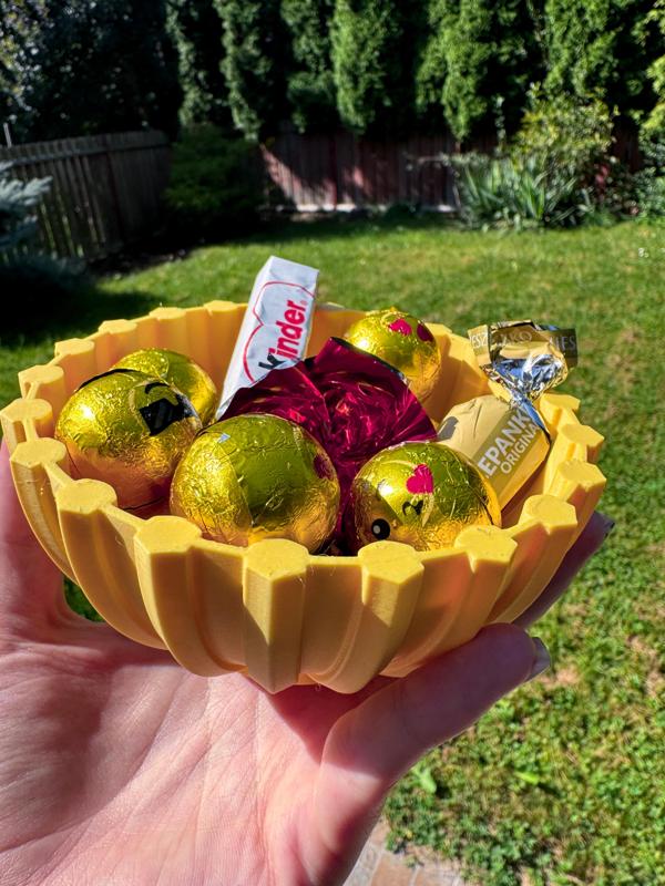 Stylish and Modern Geometric Bowl