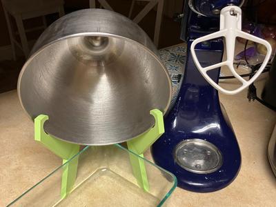 Third Hand Bowl Pouring Aid