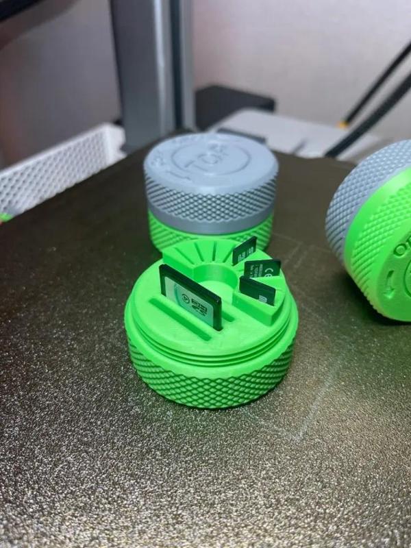 Micro sd and sd card holder   