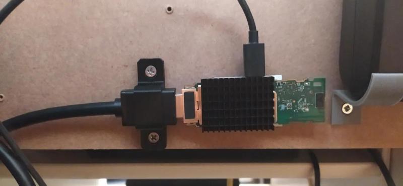 UGREEN HDMI cable extension mount   