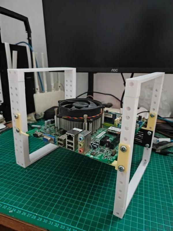 Minimal M-ATX Mount 10 inch Rack   