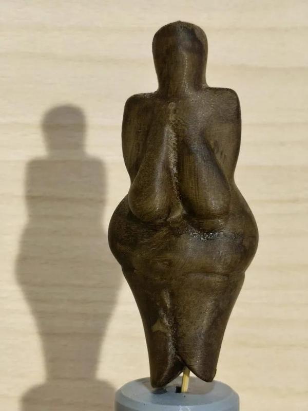 Věstonická venuše/ Venus of Věstonice   