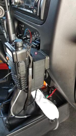 Baofeng uv-5r DC charger base conversion - portable / dash mount