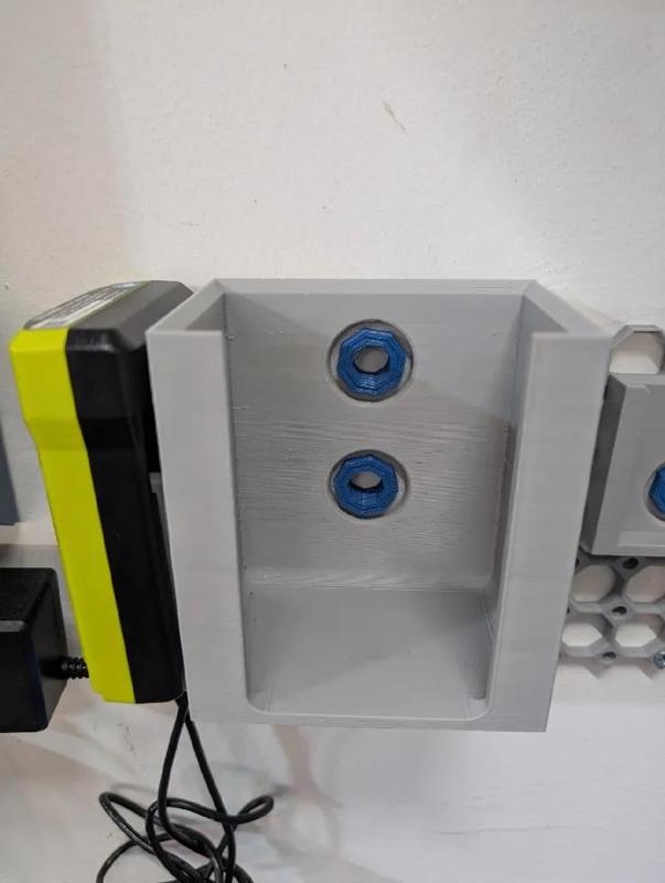 Multiboard Ryobi 40v 4Ah/5Ah Battery and Charger Holder   