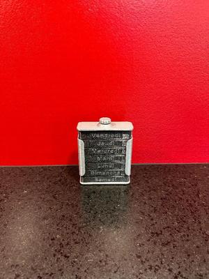 weekly pillbox / Pilulier-Hebdo   