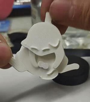 cat scratching balls keychain   