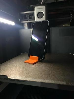 Simple phone stand   
