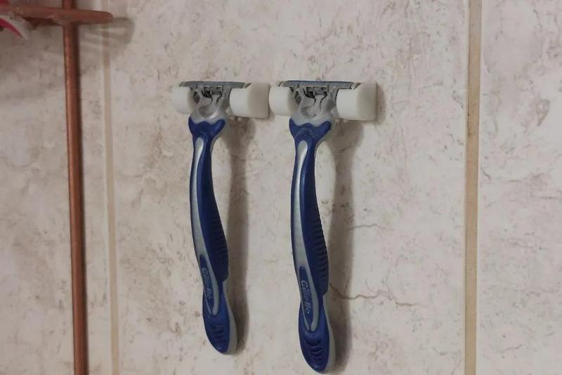 Razor holder - Gilette Blue3   