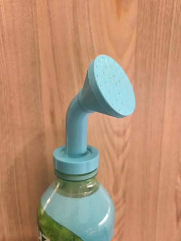 Bottle top waterer   
