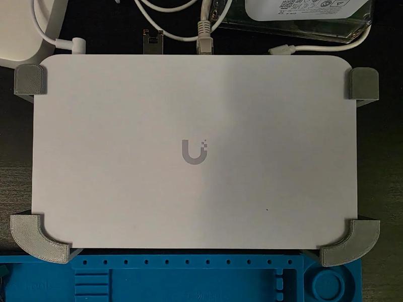 Unifi Cloud Gateway UCG Fiber Wall Mount   