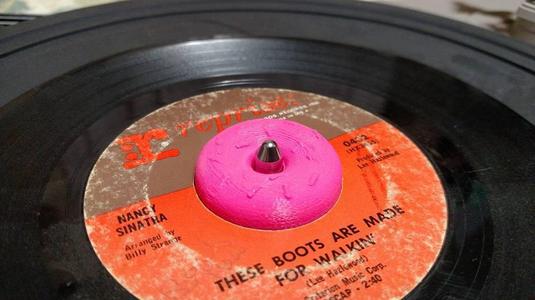Doughnut 45 Adapter (Record Store Day)