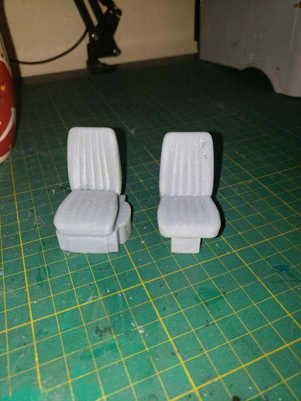 1/14 grand, or king hauler kenworth low back seats
