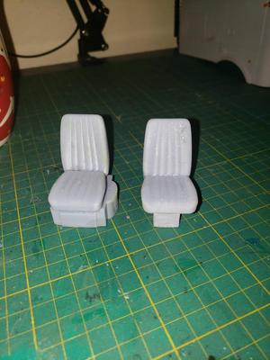 1/14 grand, or king hauler kenworth low back seats