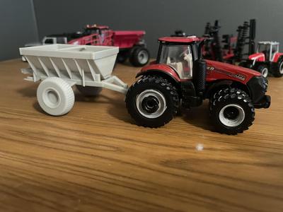 1/64 scale Tag-A-Long Fert. Spreader
