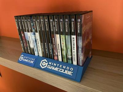 NINTENDO GAMECUBE GAME HOLDER (EASY PRINT)
