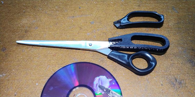 Scissors repair  (reparación de tijeras)