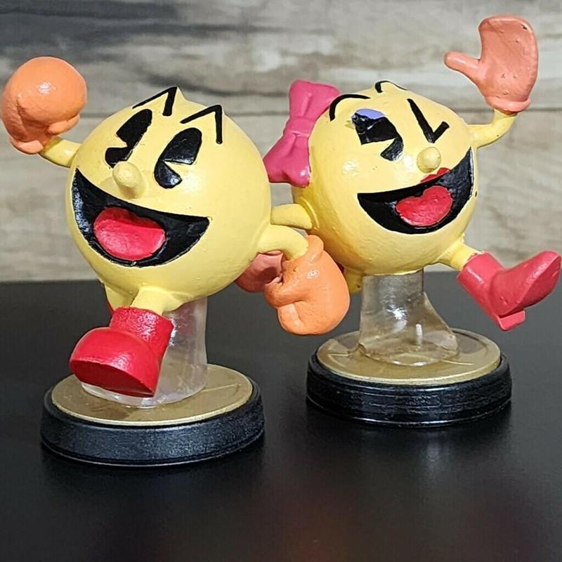 Pac-Man Figure Collection - Pac-Man and Ms. Pac-Man Amiibo Figures