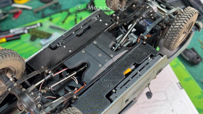 BRX02 Land Rover Series Center Skid Plate (Chassis Cover) Boom Racing BRX 02