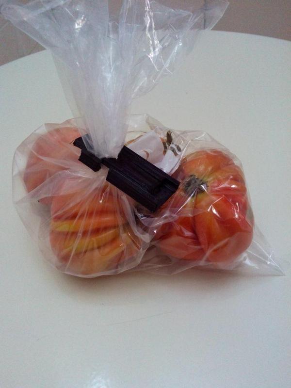 clips for closing bags for food