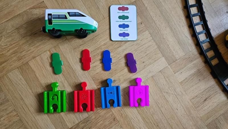 Lidl Playtive wood Train colour technology Colourrails / Playtive Holz Eisenbahn mit Farbtechnologie