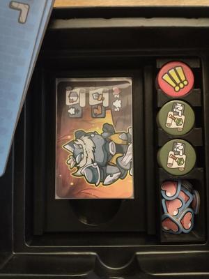 Keep the Heroes Out - alternative tray for the difficulty cards