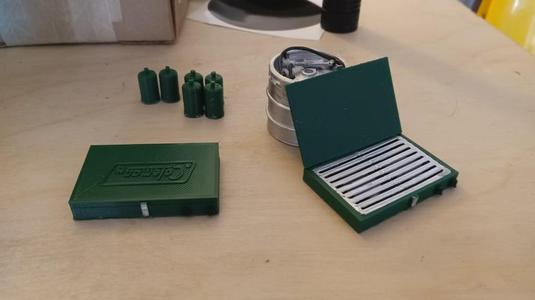 scale accessories....10 scale coleman matchlight 2 burner and 1 ib propane bottle