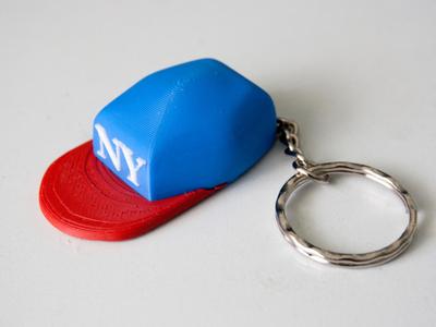 Baseball cap keychain, with adjustable text