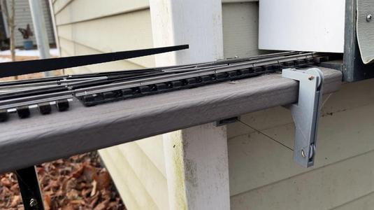 Model railroad switch gate