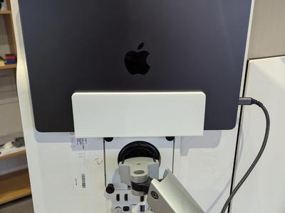Vesa MacBook pro holder