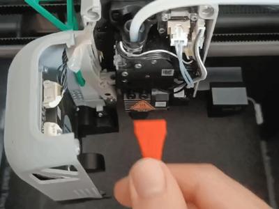 Extruder screw puller