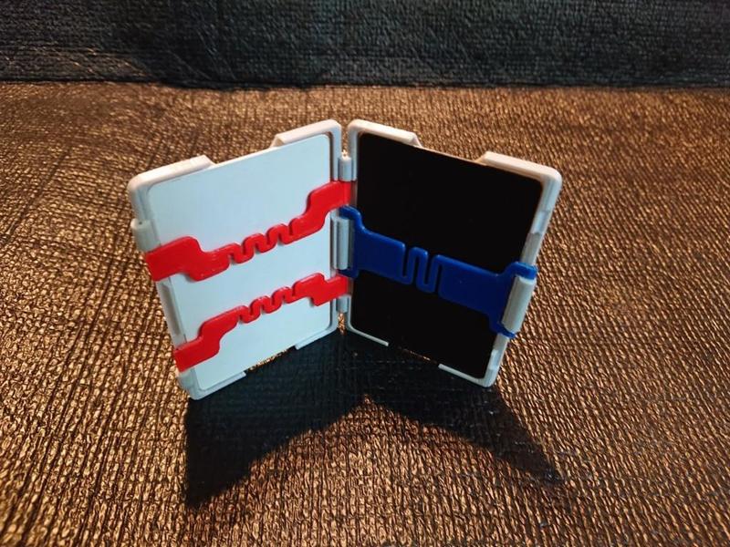 "Magic" credit card holder