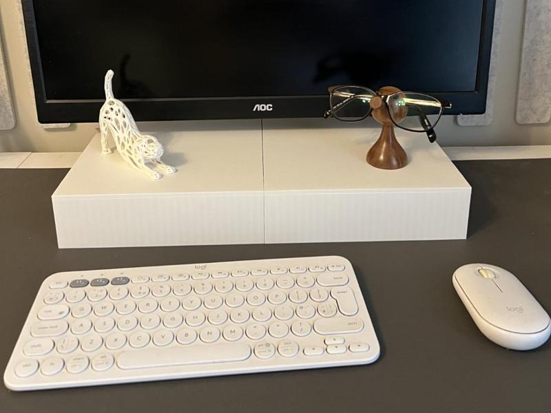 Laptop Cover / Stand
