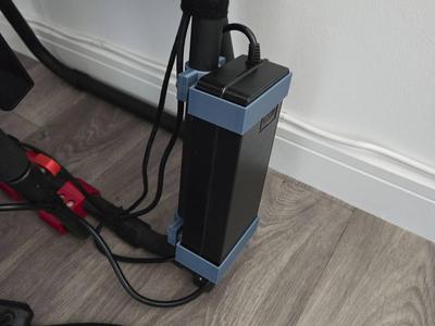 Moza R9 PSU holder for Playseat challenge