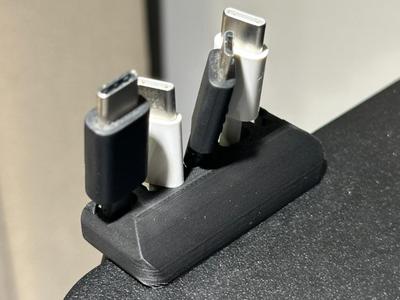 Tidy Desk Cable Holder | Magnetic + 5-Slot
