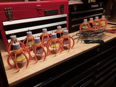 Cage for ceramic heat emitter