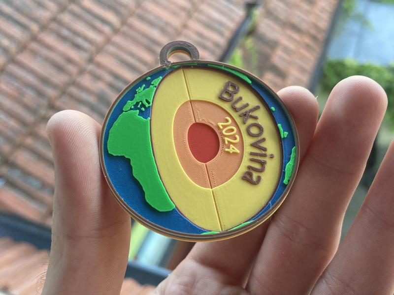 2D Multicolour Earth Cut-Away