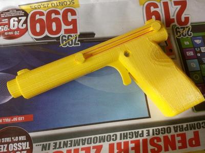 Toy gun shooting nerf bullets