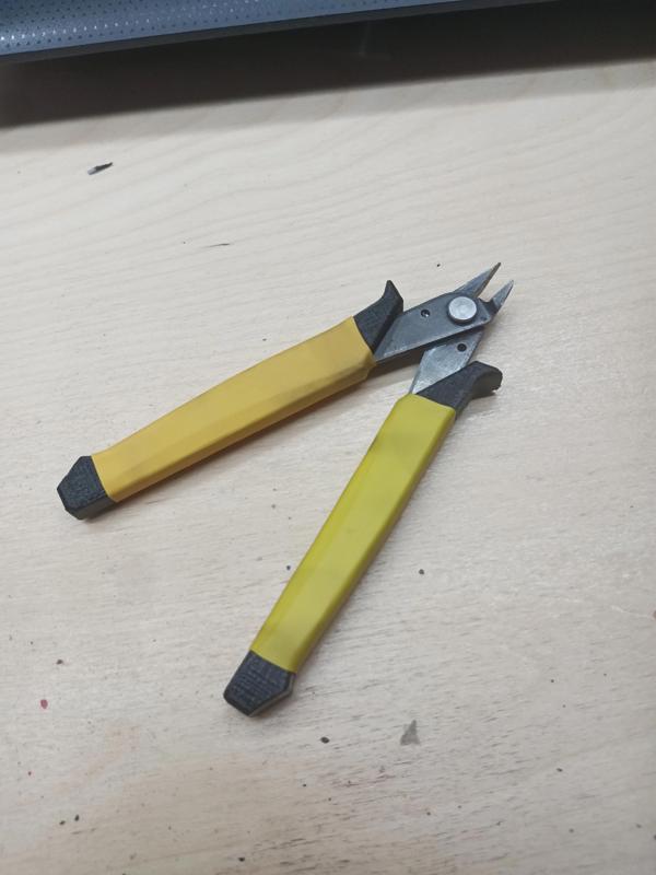 Remix Handle cover for pliers 