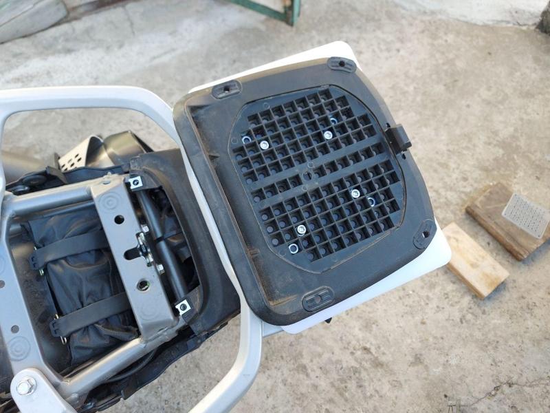 CFMoto 450MT (Ibex) topcase mount stencil for SHAD