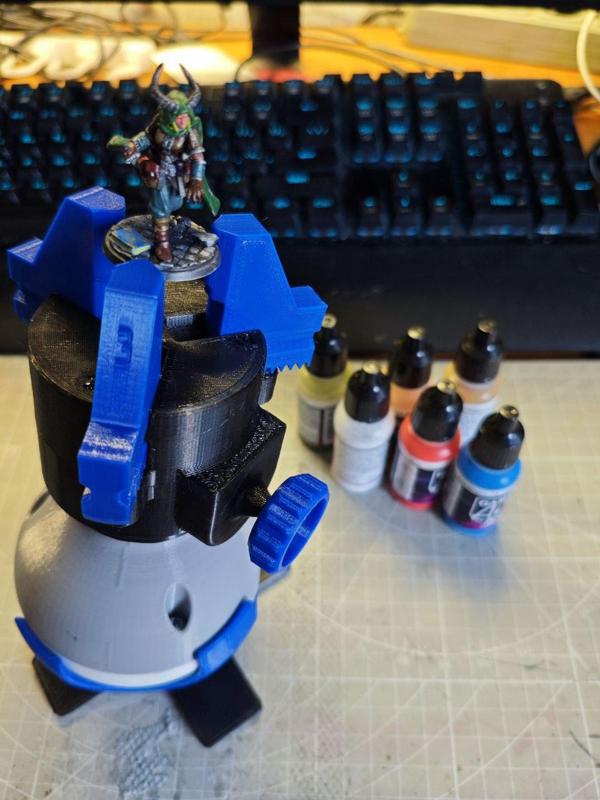 Miniature painting clamp