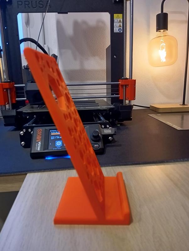 iPhone stand / stojánek na iPhone