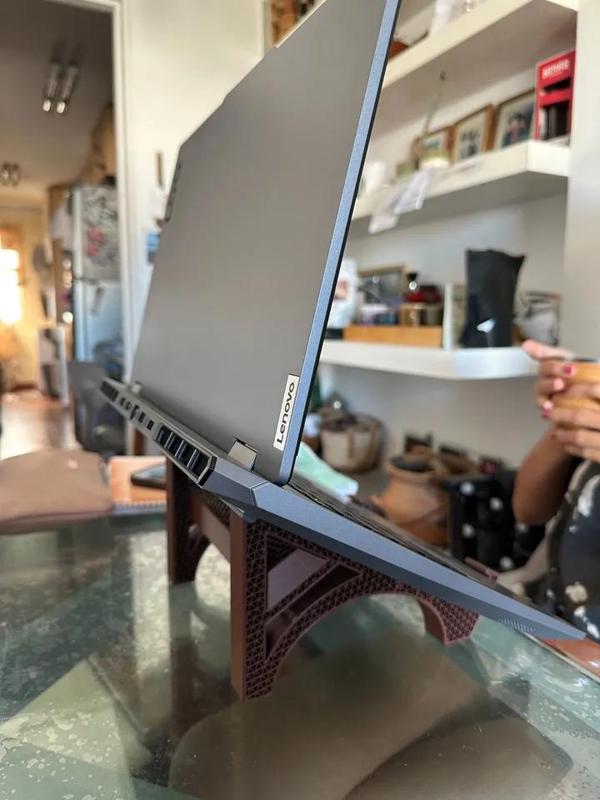 Laptop stand for bigger laptops   