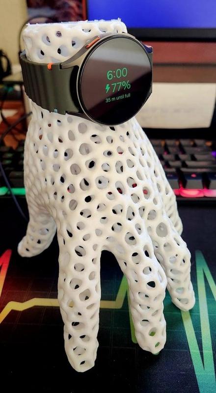 Addams Family Thing Voronoi Mesh - Watch Holder, Charging Stand