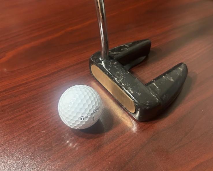 Forged Carbon Fiber Golf Putter & Mold