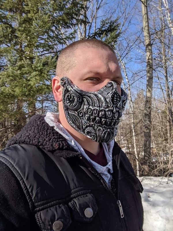 Biomechanical skull mask