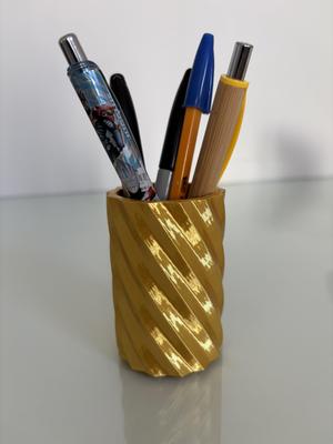 Twisted Pen holder
