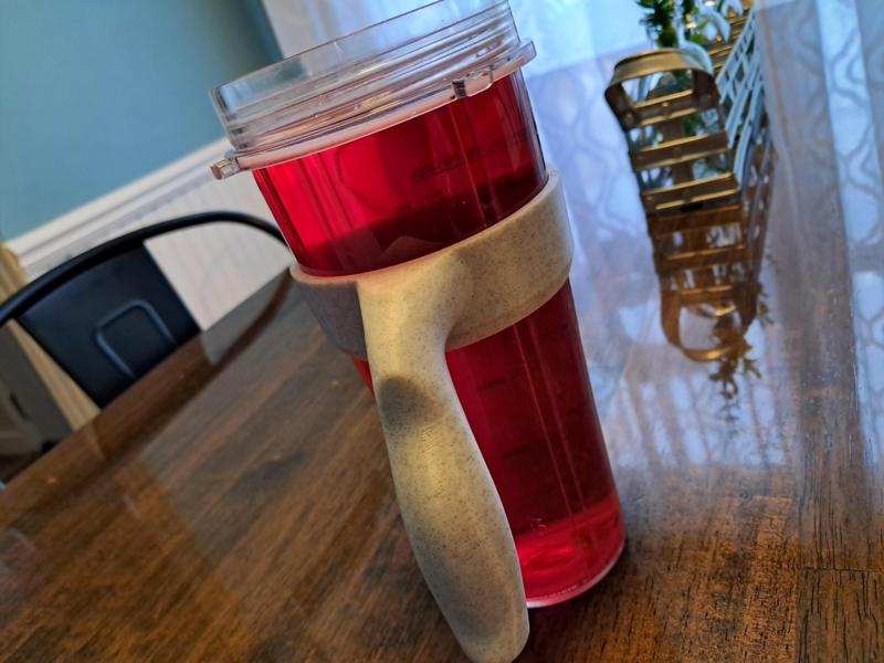 Protein Shaker Smoothie/Blender 20oz Cup Handle.