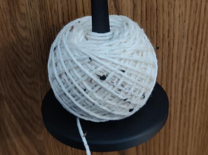 Yarn carrier