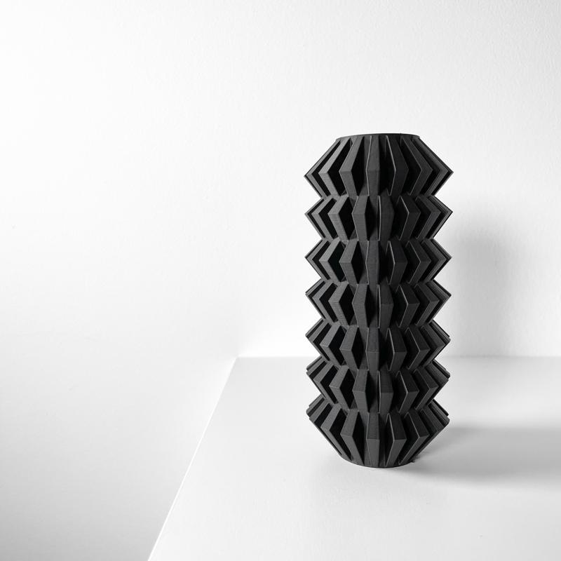 The Lomo Vase, Modern and Unique Home Decor for Dried and Preserved Flower Arrangement  | STL File